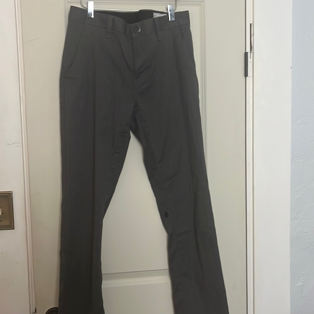 Volcom men’s flat front gray chino pants size 31